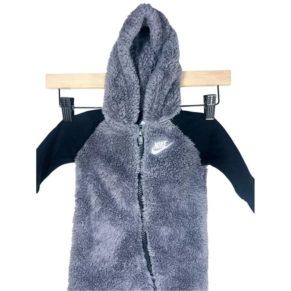 Nike Baby Faux‎ Sherpa Hooded Coverall Gray Black 6M Excellent Condition